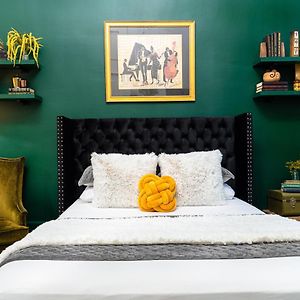 #2 Queen Suite